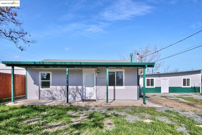 Building Photo - 1618 Viera Ave