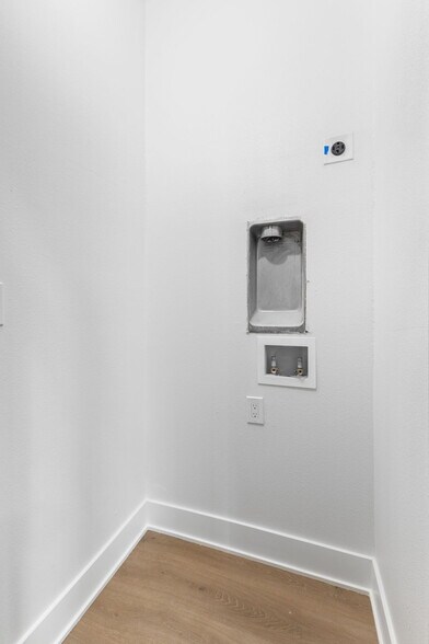 Building Photo - 2523 13th Ave N