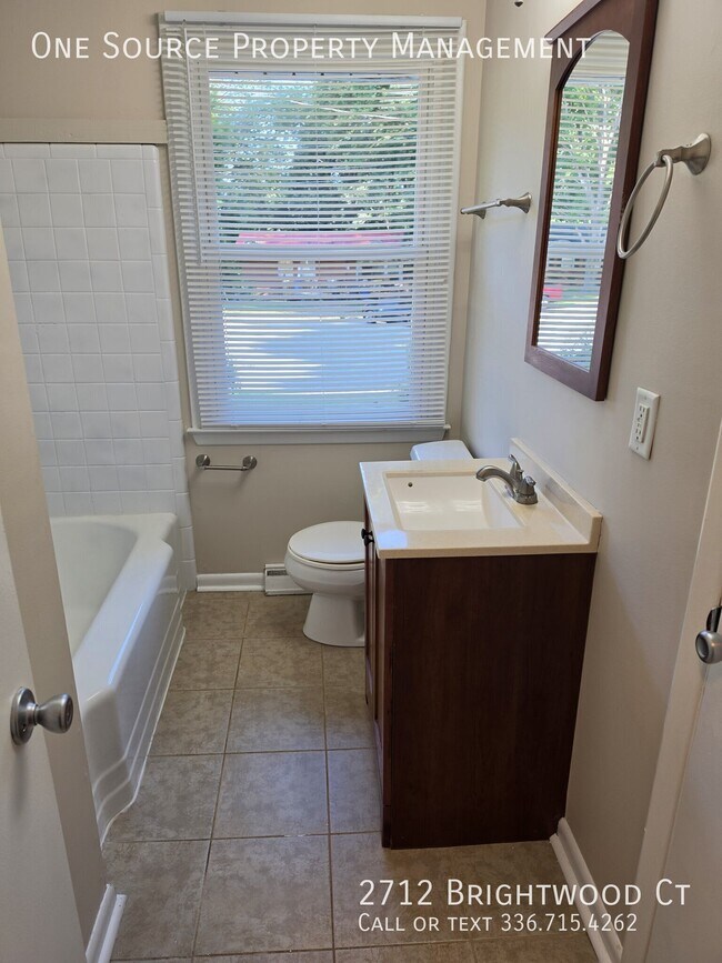 Building Photo - 2712 Brightwood Ct