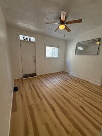 Building Photo - 1102 Langtry St