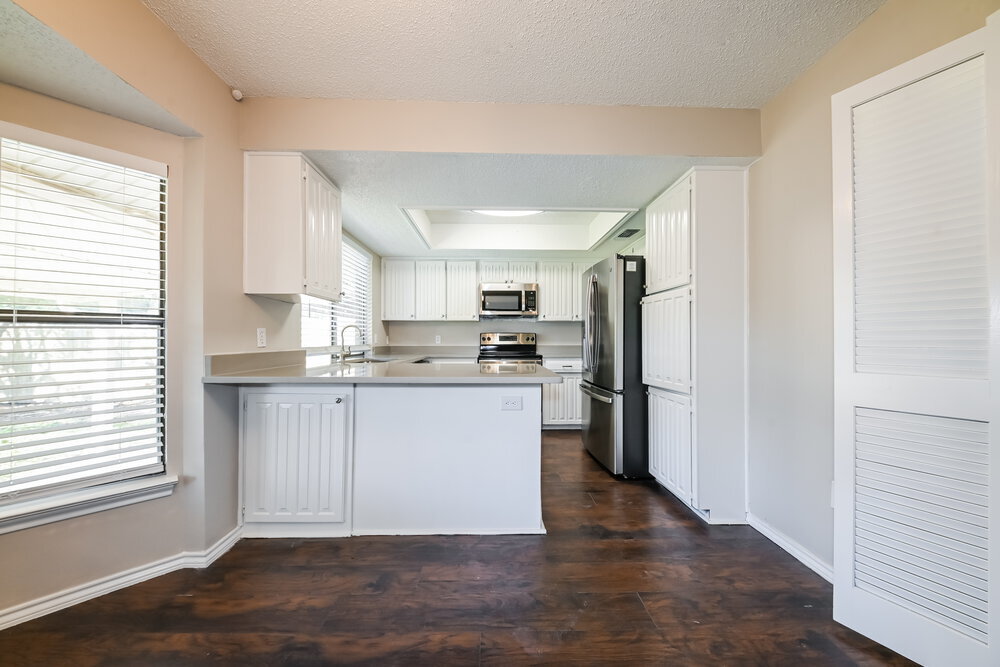 Building Photo - 1402 Sayles Ave