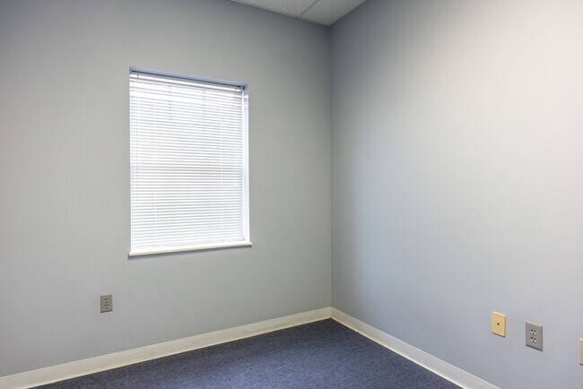 Building Photo - 305 Grady Rd