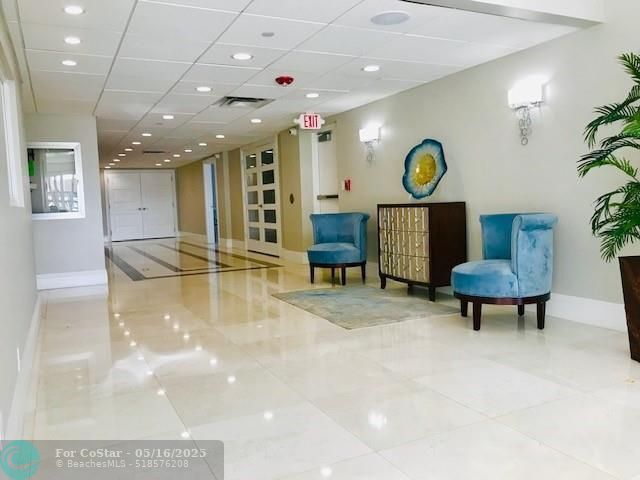 Building Photo - 1150 Hillsboro Mile