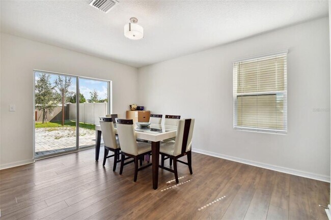 Building Photo - 8258 Pelican Reed Cir