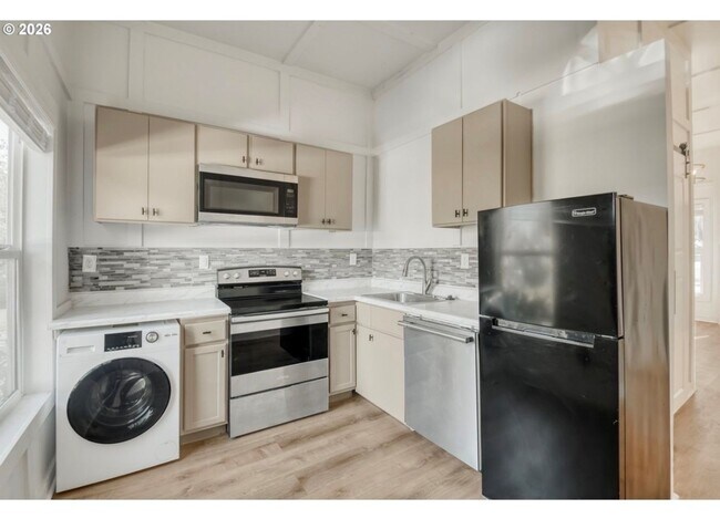 Building Photo - Remodeled One Bedroom Apartment in North Salem