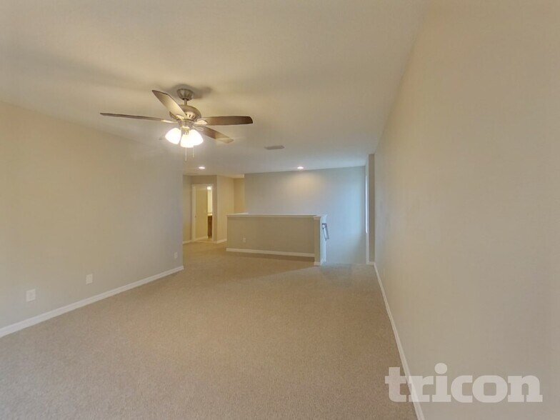 Building Photo - 9716 Kinmore Dr