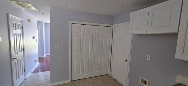 Building Photo - 3508 Selway Dr