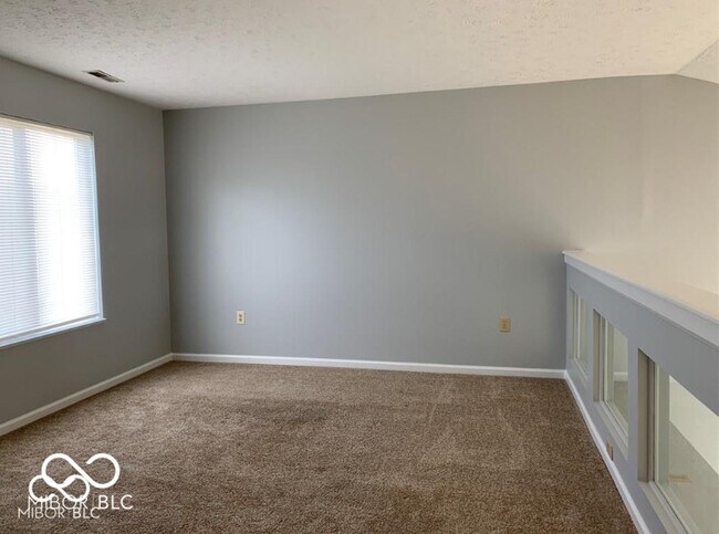 Building Photo - 684 Mountain Pine Dr