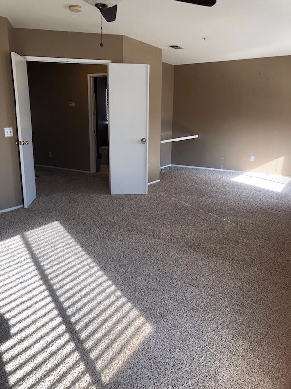 Building Photo - 14525 Saddlepeak Ct