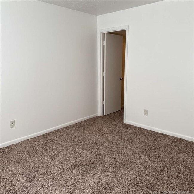 Building Photo - 1128 Southwood Dr