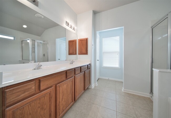 Building Photo - 17247 Mitchell Pass Ln