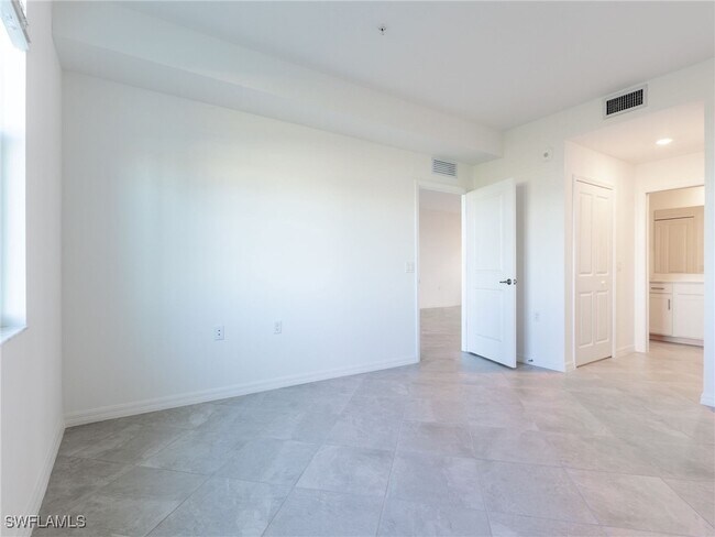 Building Photo - 5807 Double Eagle Cir
