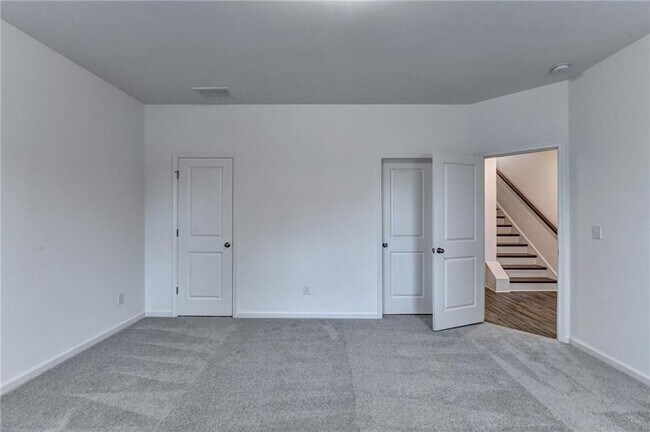 Building Photo - 477 Danville Ave