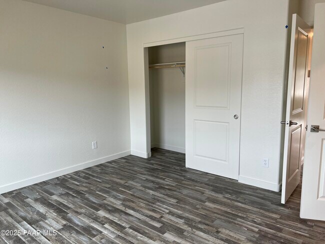 Building Photo - 10585 Manzanita Trail