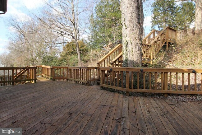 Building Photo - 5918 Atteentee Rd