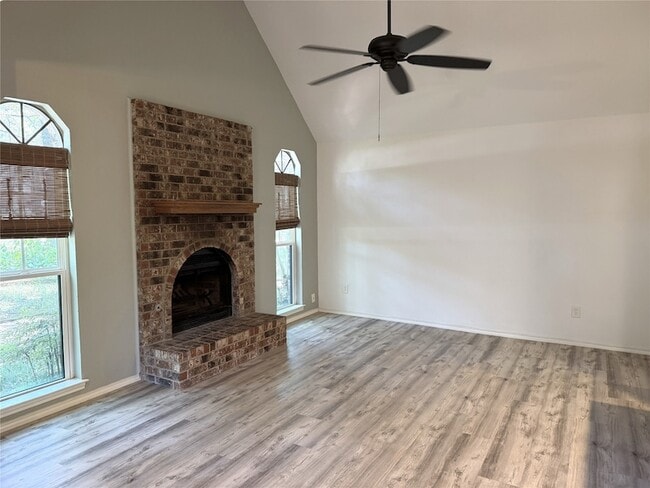 Building Photo - 3412 Timberline Dr