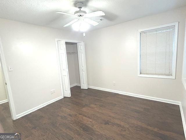 Building Photo - 305 Carriage Chase