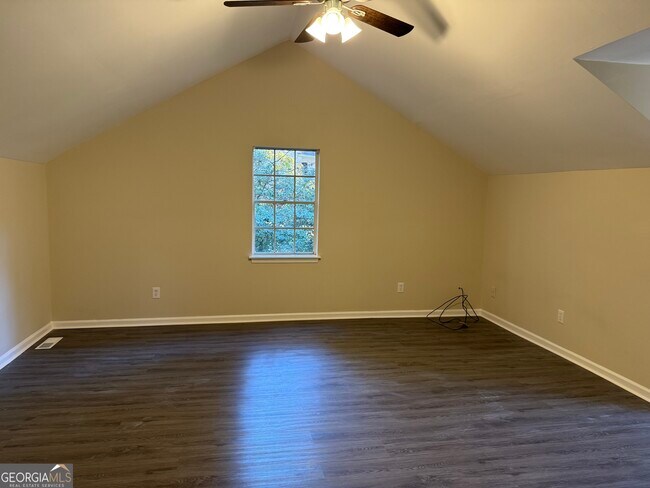 Building Photo - 888 Timbercrest Ct