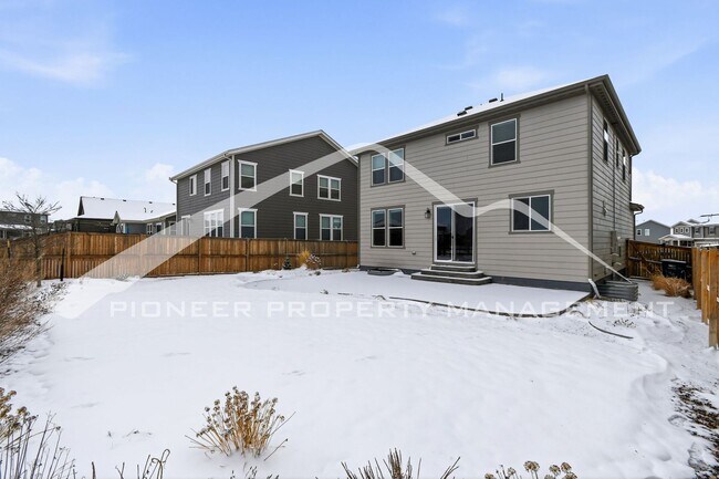 Building Photo - Gorgeous Home with Washer/Dryer and 2-Car Garage