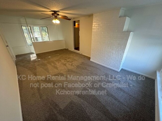 Building Photo - 6401 W 72nd Terrace