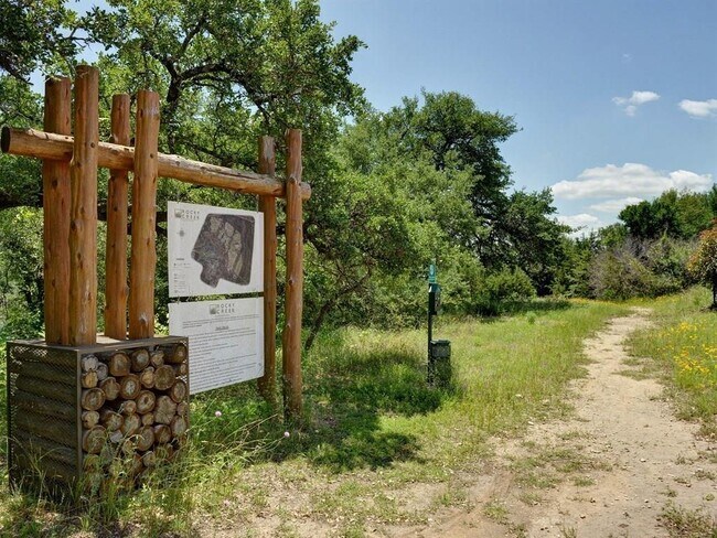 Building Photo - 8709 Fescue Ln