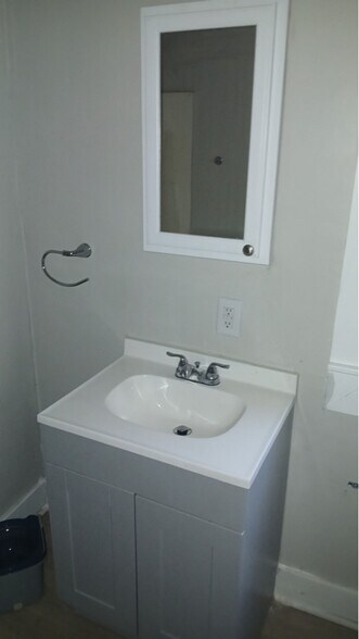 Building Photo - 1161 Lawton Dr