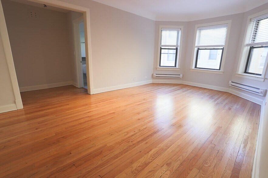 Building Photo - 2311 N Rockwell St