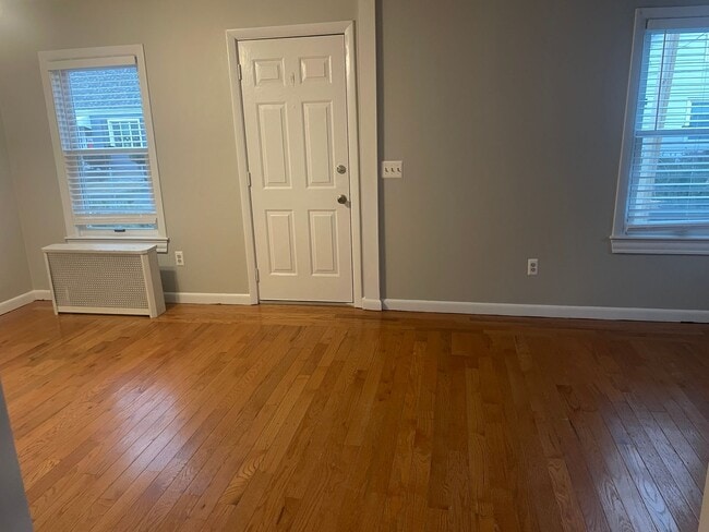 Building Photo - 75 Madison St