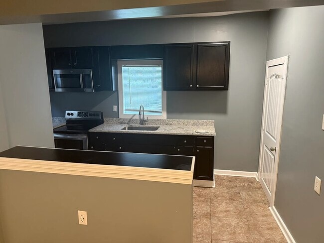 Building Photo - 750 Udell St