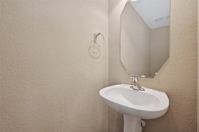 Building Photo - 18110 Rexine Ln