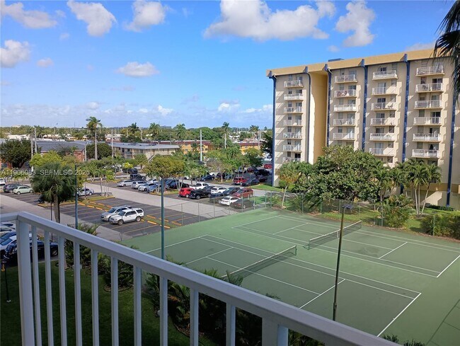 Building Photo - 801 NW 47th Ave