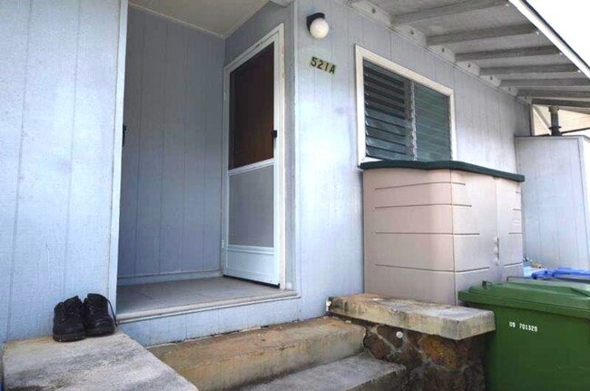 Building Photo - Cottage (Duplex) 2 bed in Upper Liliha
