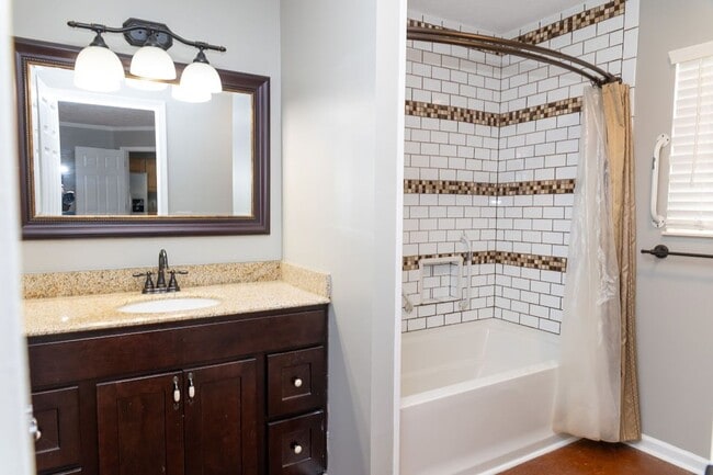 Building Photo - Beautiful!!!! Move in Ready!