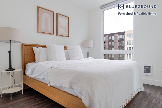 Building Photo - 19888 40th Ave W