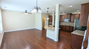 Building Photo - 718 Erika Ln