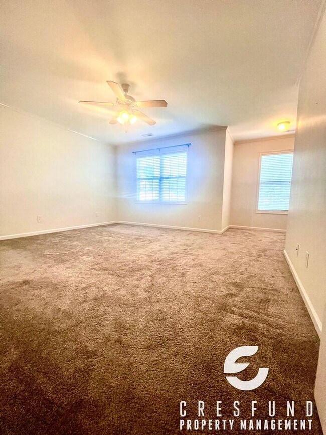 Building Photo - 3bedroom 2.5 Bath Home in Overhills Creek-...