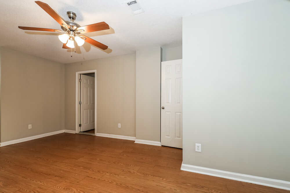 Building Photo - 11081 Knotty Pine Pl