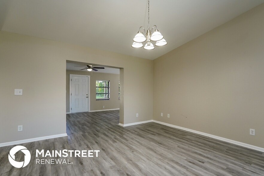 Building Photo - 1411 SE 17th Terrace