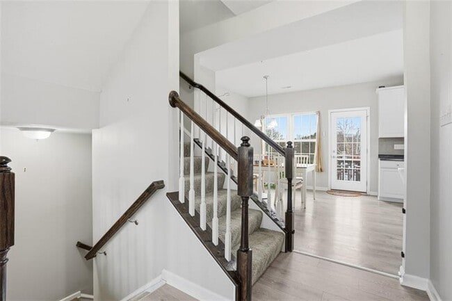 Building Photo - 404 Aprilmae Way