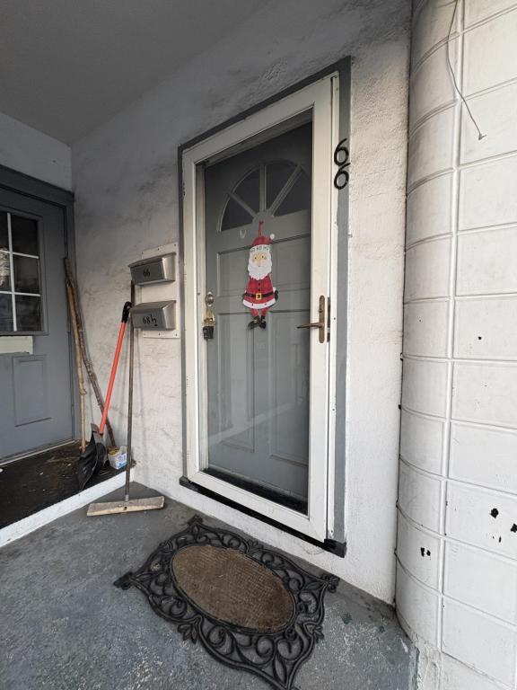 Building Photo - 66 W Main St