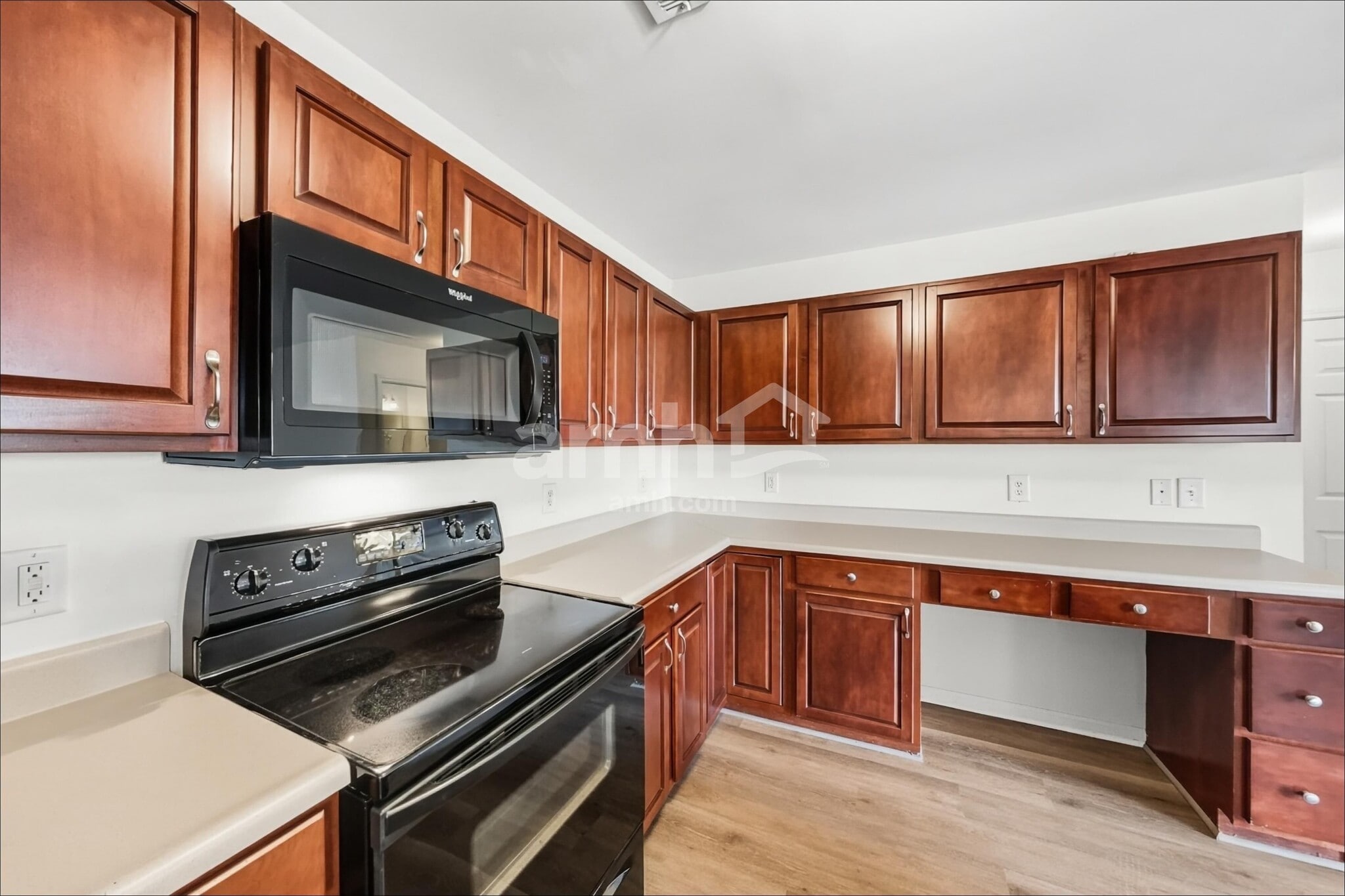 Building Photo - 1042 Vanguard Dr