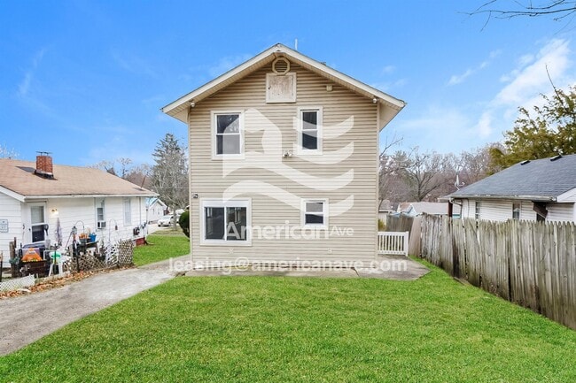 Building Photo - 242 E Park Blvd