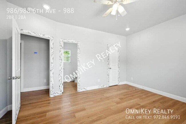 Building Photo - 986/988 6th Ave-988