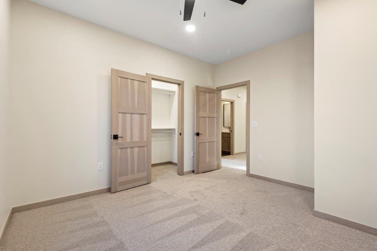 Building Photo - 2324 Sweetgrass Dr