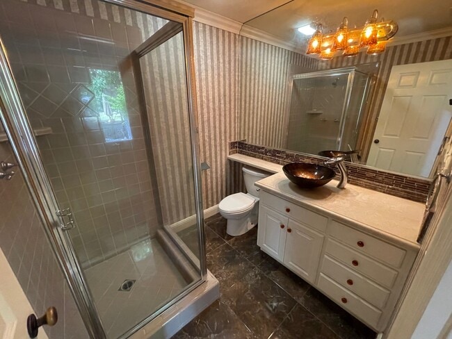 Building Photo - 19077 Oriente Dr