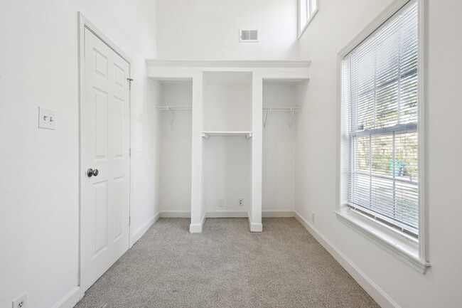 Building Photo - 4435 Yates Rd