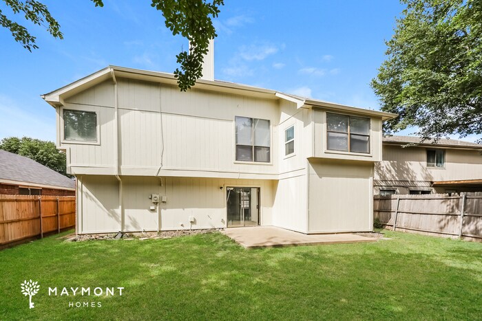 Building Photo - 305 Mahogany Dr