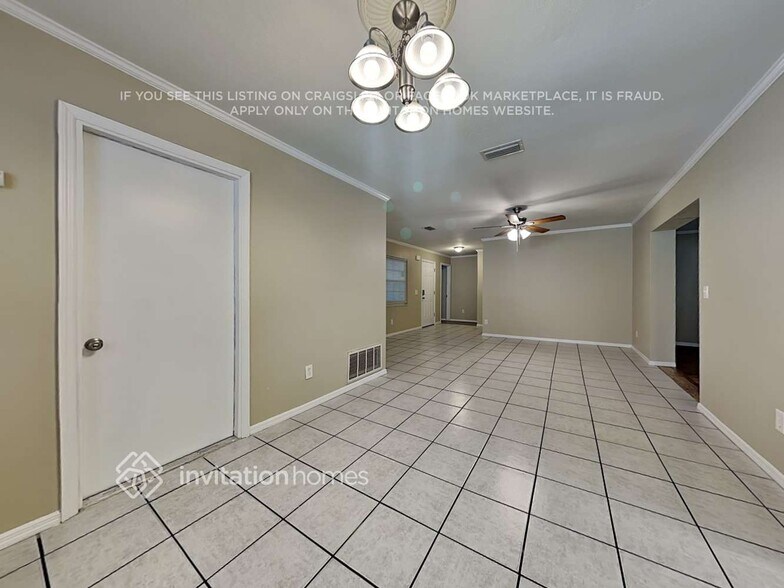 Building Photo - 102 Valley Cir