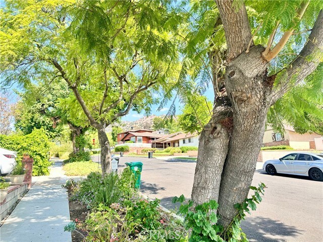 Building Photo - 2649 N Parish Pl