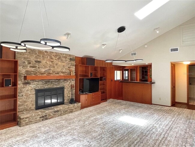 Building Photo - 2020 Venetian Way